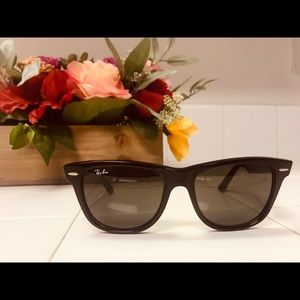 Ray Ban Wayfarer Sunglasses